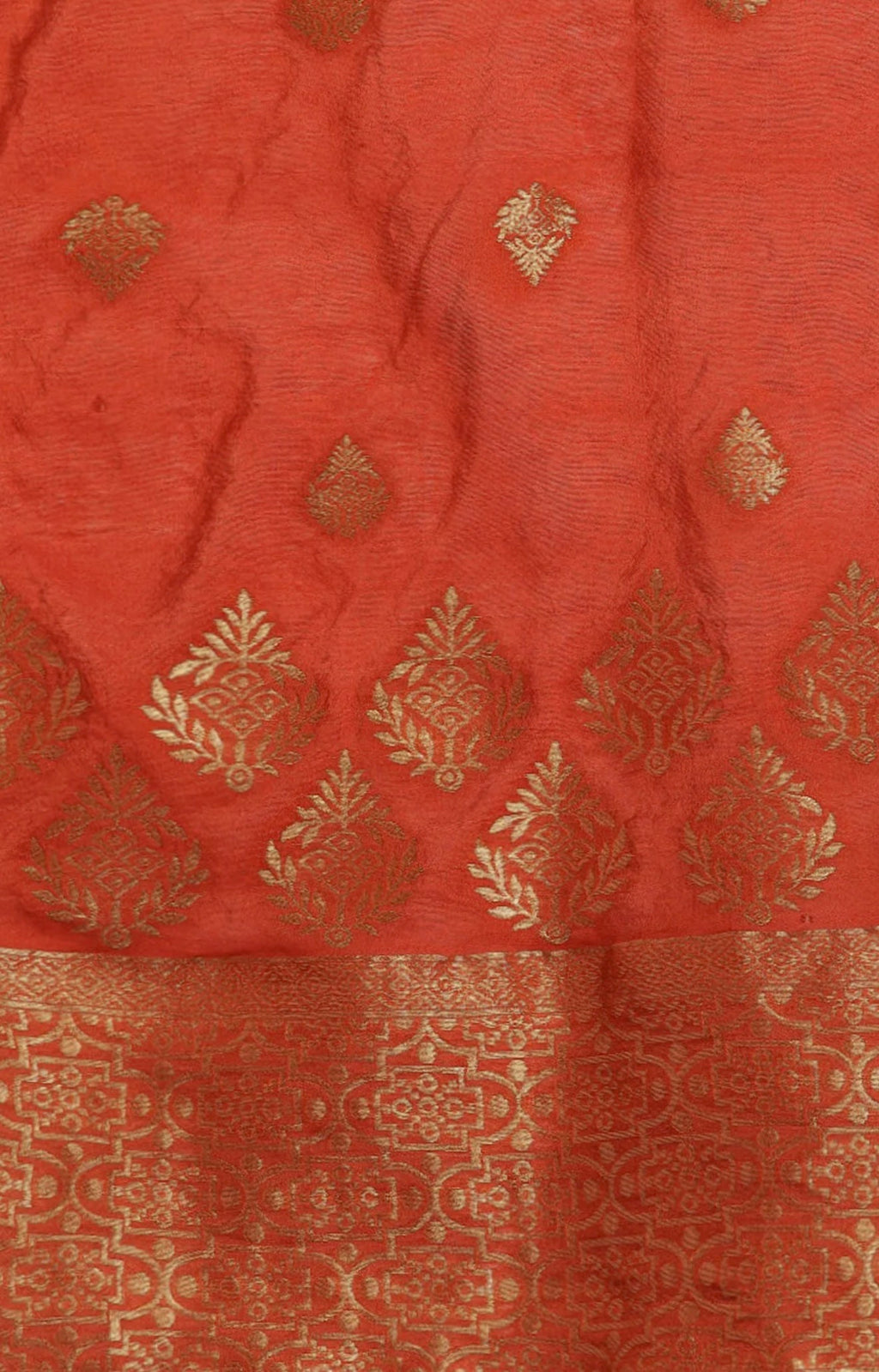 Silk Blend Ethnic Motifs Embroidered Kurtha Set with trousers and dupatta