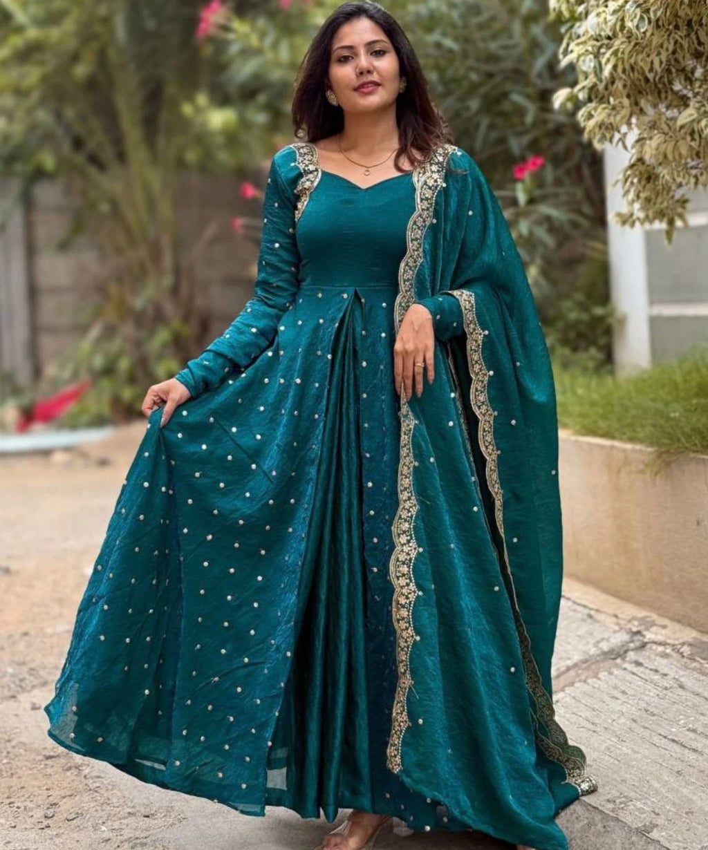 Women Fandy Silk Festive Wear Suit