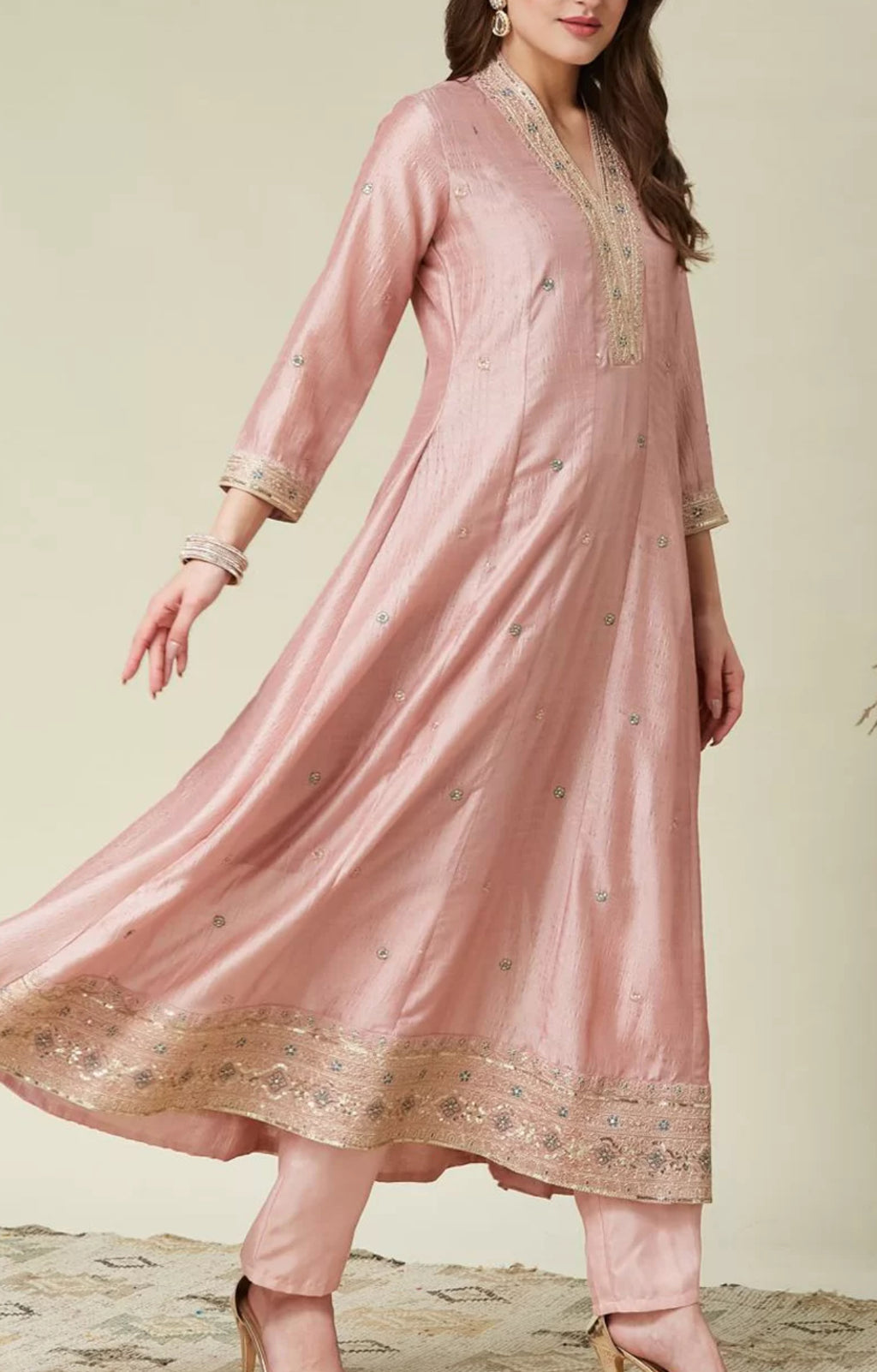 Women Pleated Ethnic Motifs Embroidered Anarkali Kurtha with Trousers and Dupatta