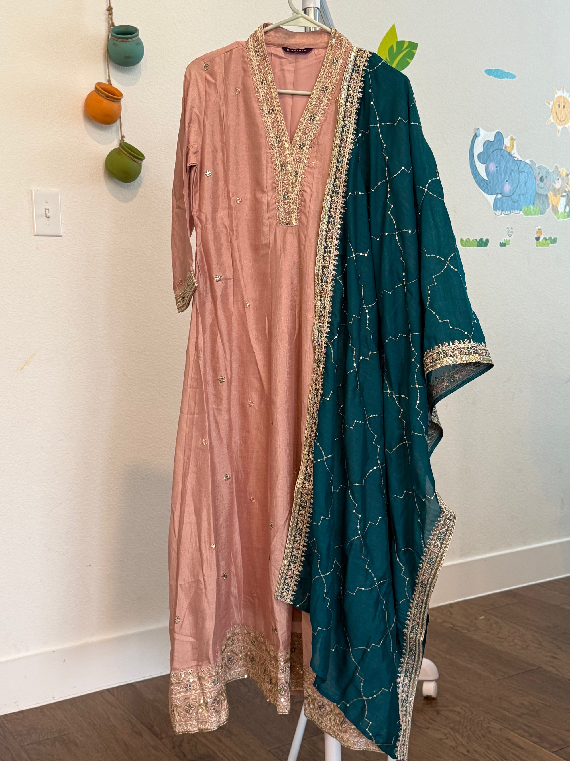 Women Pleated Ethnic Motifs Embroidered Anarkali Kurtha with Trousers and Dupatta